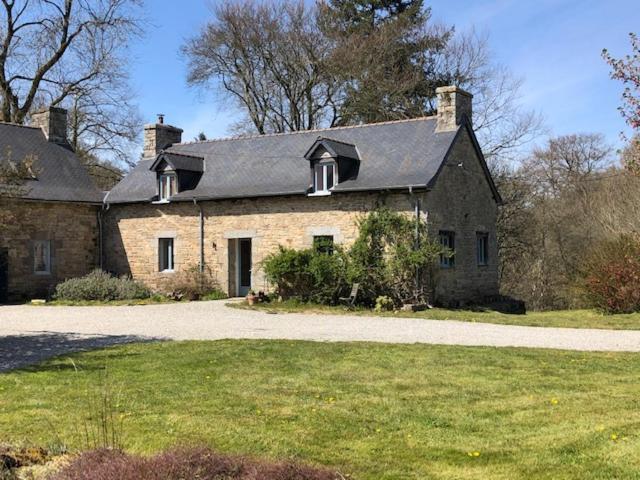 Merveilleux Cottage Dans Parc De 7,5 Hectares Saint-Nicolas-du-Pélem Exteriör bild