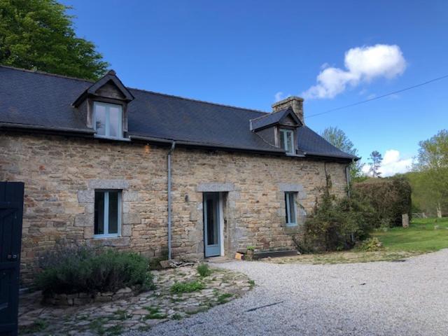Merveilleux Cottage Dans Parc De 7,5 Hectares Saint-Nicolas-du-Pélem Exteriör bild